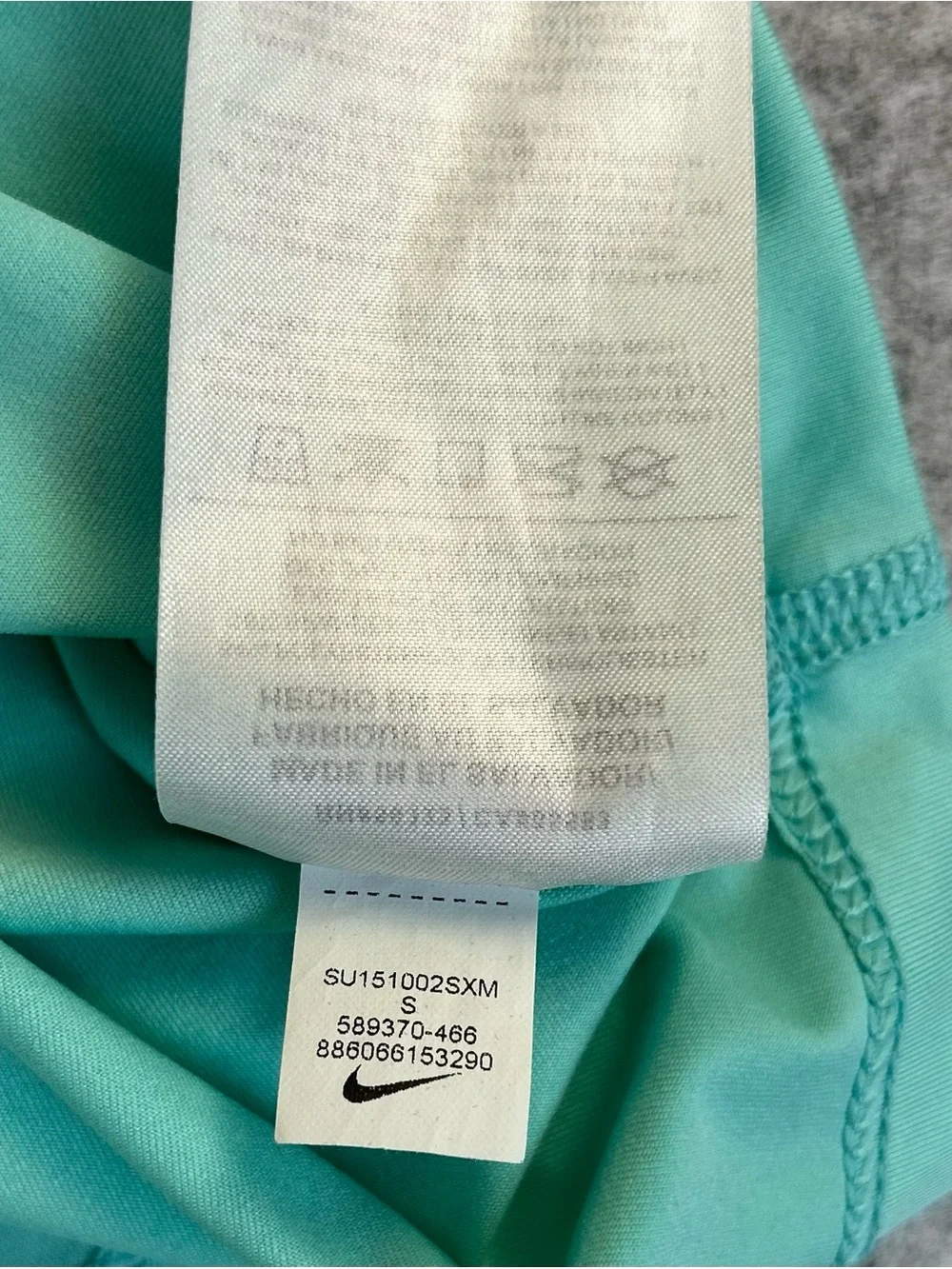Nike Pro Women's Aqua V-Neck Athletic Short Sleeves T-Shirt / Small